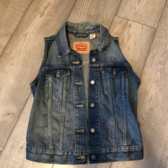 Women's Levi’s jean vest - Picture 2 of 3